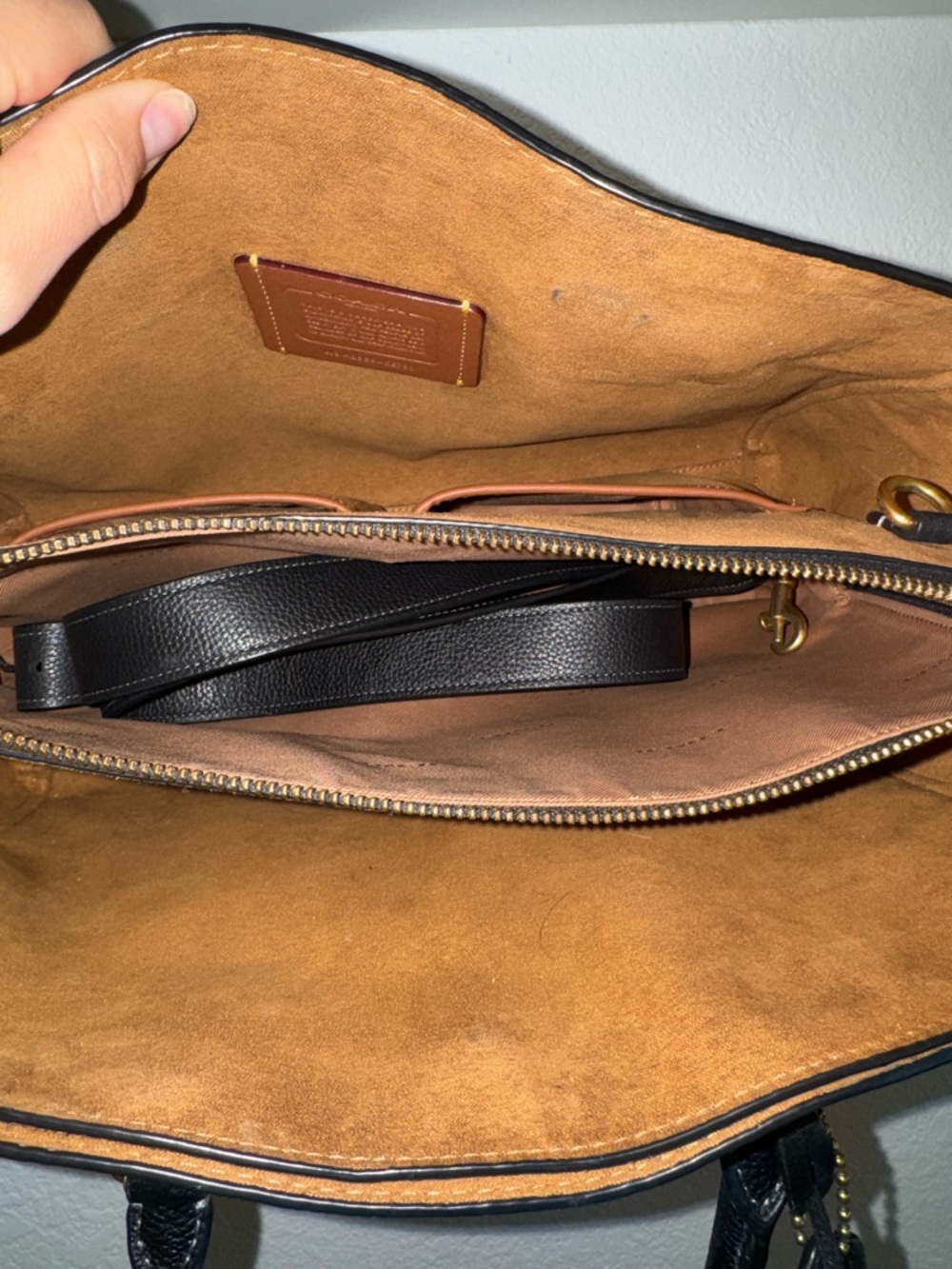 Coach Brooke Carryall - Picture 7 of 8